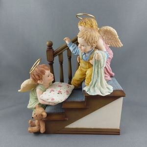2002 Demdaco Prayers & Promises "Safe In The arms Of Love" figure